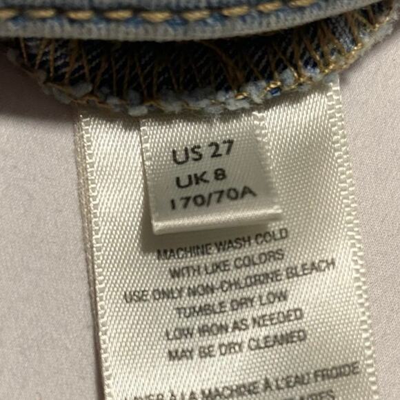 Free People Just Float On Flare
Light wash size 27 - Picture 10 of 10